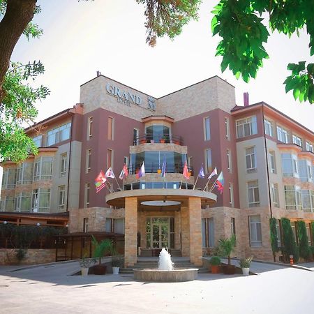 Grand M Hotel Navoi Ngoại thất bức ảnh