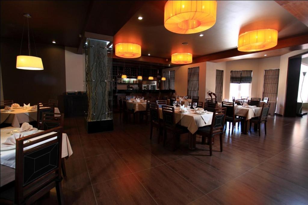 Grand M Hotel Navoi Ngoại thất bức ảnh