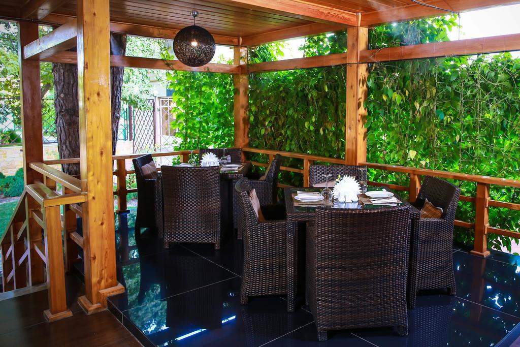 Grand M Hotel Navoi Ngoại thất bức ảnh