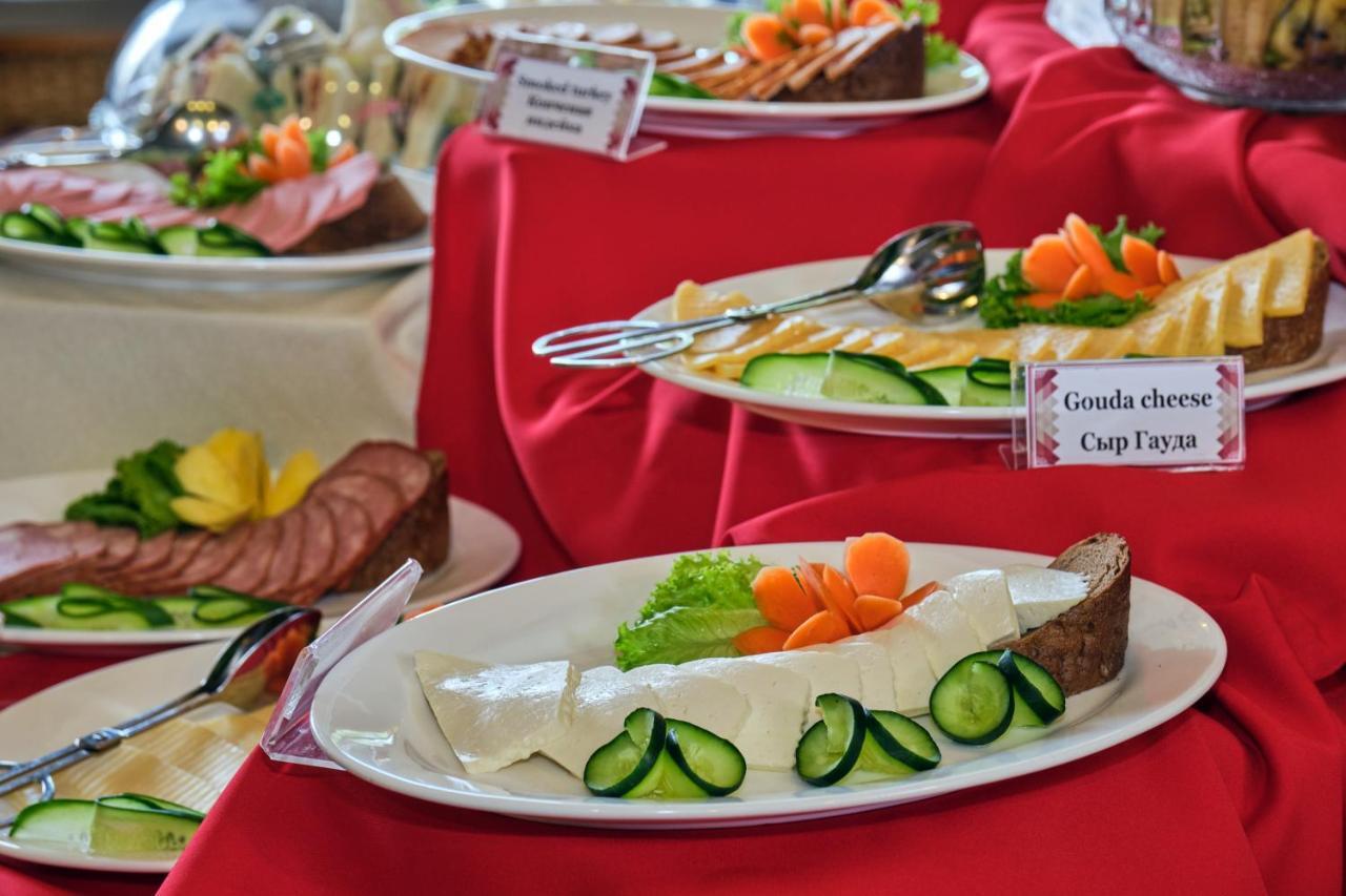 Grand M Hotel Navoi Ngoại thất bức ảnh